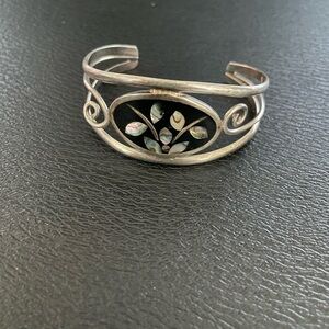 Alpaca Mexico Silver Abalone Shell Floral Inlay open cuff bracelet